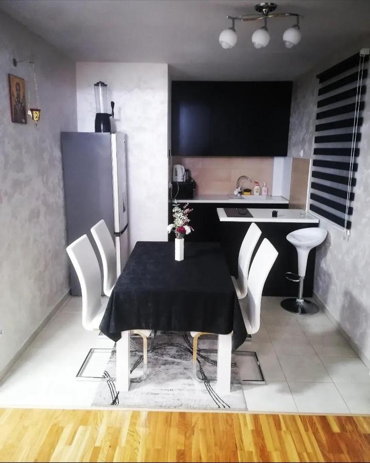 Nenadovic Apartman Obrenovac  Exteriér fotografie